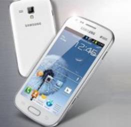Smartphone Samsung Galaxy S Duos com Dual Chip e Android 4.0