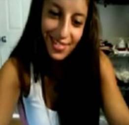 Novinha brasileira na webcam