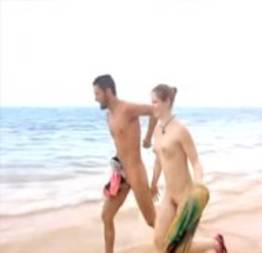 Atriz Pornô vem ao brasil dar para um fã na praia