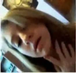 Jessica novinha caiu na net tirando a roupa na webcam