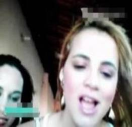 Sara e alice mostrando a buceta na web cam
