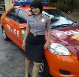 Policial feminina caiu na net em vídeo polêmico