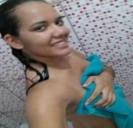 Morena linda do Piaui em fotos amadoras sensuais