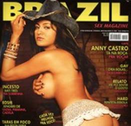 Anny Castro mostrando as curvas na revista brazil