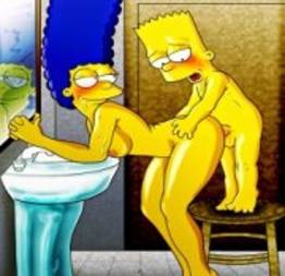 Os Simpsons – Bart sacana aproveitando a distração da mãe