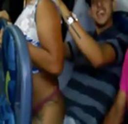 Caiu no WhatsApp putaria brasileira no onibus