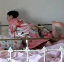 Novinha peituda com kimono - canal das novinhas