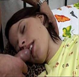 Novinha dormindo levando rola | videos de flagras amadores
