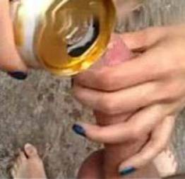 Novinha chupou pica com cerveja - vídeos de sexo amador grátis