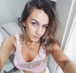 Yasmin peituda danada caiu na net toda excitada doida pra foder