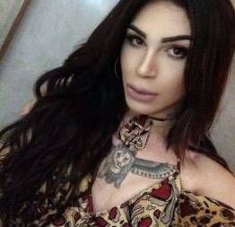 Livia novinha tatuada deixou o snap aberto e caiu na net