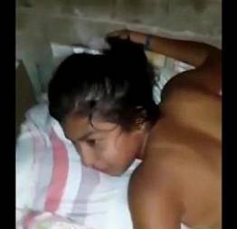 Priminha manuela entrando na pica bem gostoso