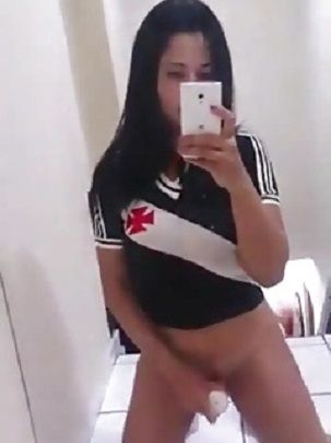 Novinha torcedora do Vasco se masturbando na net