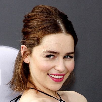Emilia Clarke é Daenerys Targaryen fazendo anal em Game of Thrones