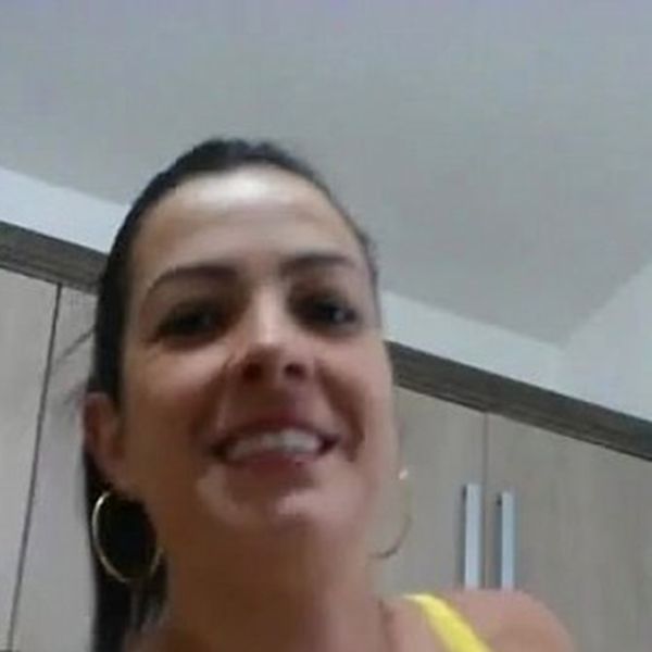 casada safada do Interior de São Paulo tocando siririca na buceta