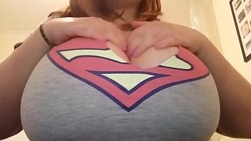 As Tetas da Supergirl