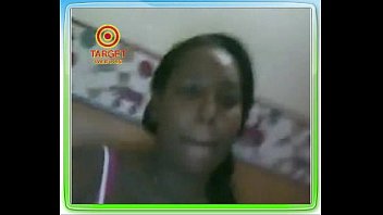 Linda caiu na webcam msn