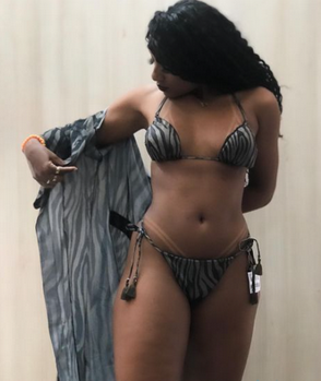 Sensualidade de uma negra linda