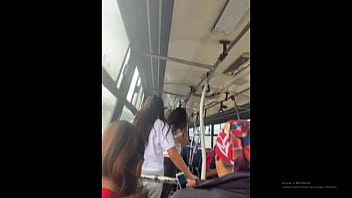 Novinha gozando em live dentro de Ônibus pÚblico | sexo em publico |sexo na rua