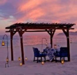 Escolha uma praia para jantar com seu amor