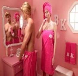 In the dollhouse - O casamento da Barbie e do Ken