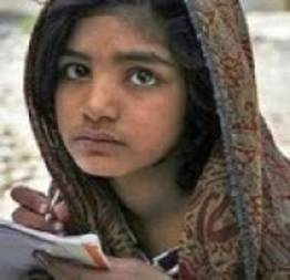Menina acusada de blasfêmia é libertada no Paquistão