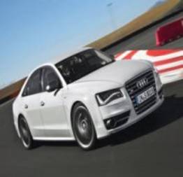 Audi S8 prevê acidente e traz sistema de som de R$ 45 mil