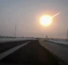 Meteoro da Russia destruido por um OVNI.