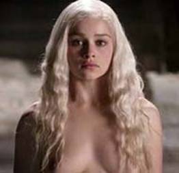 As melhores cenas de nudes da Emilia Clarke ( a khaleesi) em Game of Thrones