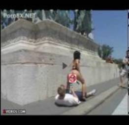 Modelo exibida faz sexo em público num famoso ponto turístico (vídeo)