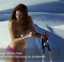 Esquiadora olímpica libanesa, que posou de topless.