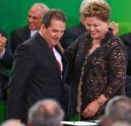 Dilma vaiada durante cerimônia em tocantins