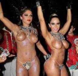 Pintura corporal e gostosas peladas no Carnaval 2014