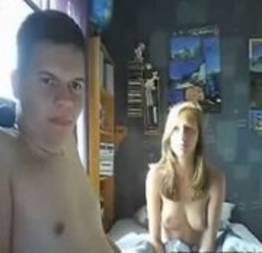 Comendo namorada putinha com webcam aberta