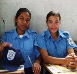 Policiais femininas dando o cuzinho na delegacia