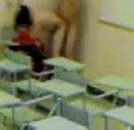 Professor comeu a aluna safada na sala de aula