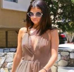 Fotos de Selena Gomez em roupas transparentes (fotos 16+)