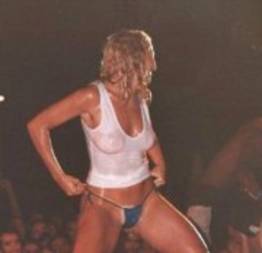 Fotos de stripper gostosa em baile funk