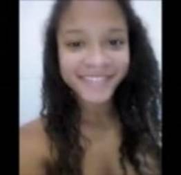 Livinha fez vídeo porno a pedido do namorado se deu mal