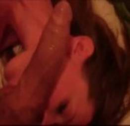 Corno manso filma macho pirocudo comendo sua esposa vadia