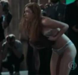 Marina Ruy Barbosa so de calcinha no Brasileirinho Porno