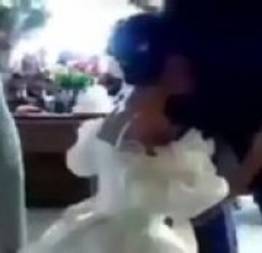 Flagra real no casamento a noiva pagando boquete! O que deu nela!