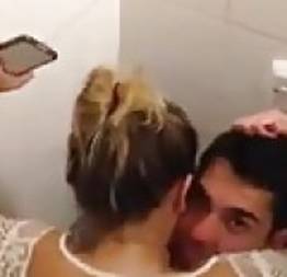 Flagra vazou no zap zap video de advogada casada dando pra outro cara no banheir