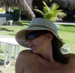 Sexo brazil amador: coroa pelada na praia