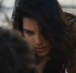 Mariana rios nua em cena de sexo no filme Órfãos do eldorado