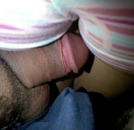 Padrasto se aproveita da enteada dormindo | porno amador