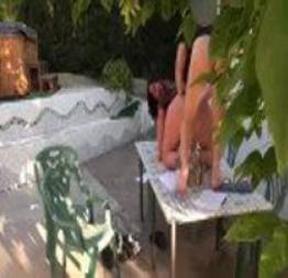 Flagra vizinhos metendo no quintal central porno br videos porno online grátis