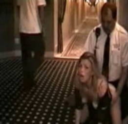 Noiva bebeu demais depois foi flagrada dando para os seguranças do hotel