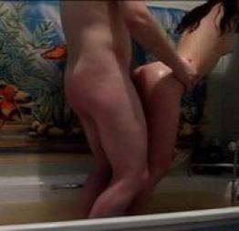 Casal apaixonado filma sexo no banheiro | porno brasileiro xx