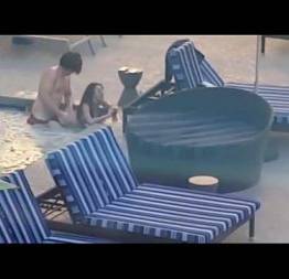 Do ap filmou casal trepando na piscina do hotel